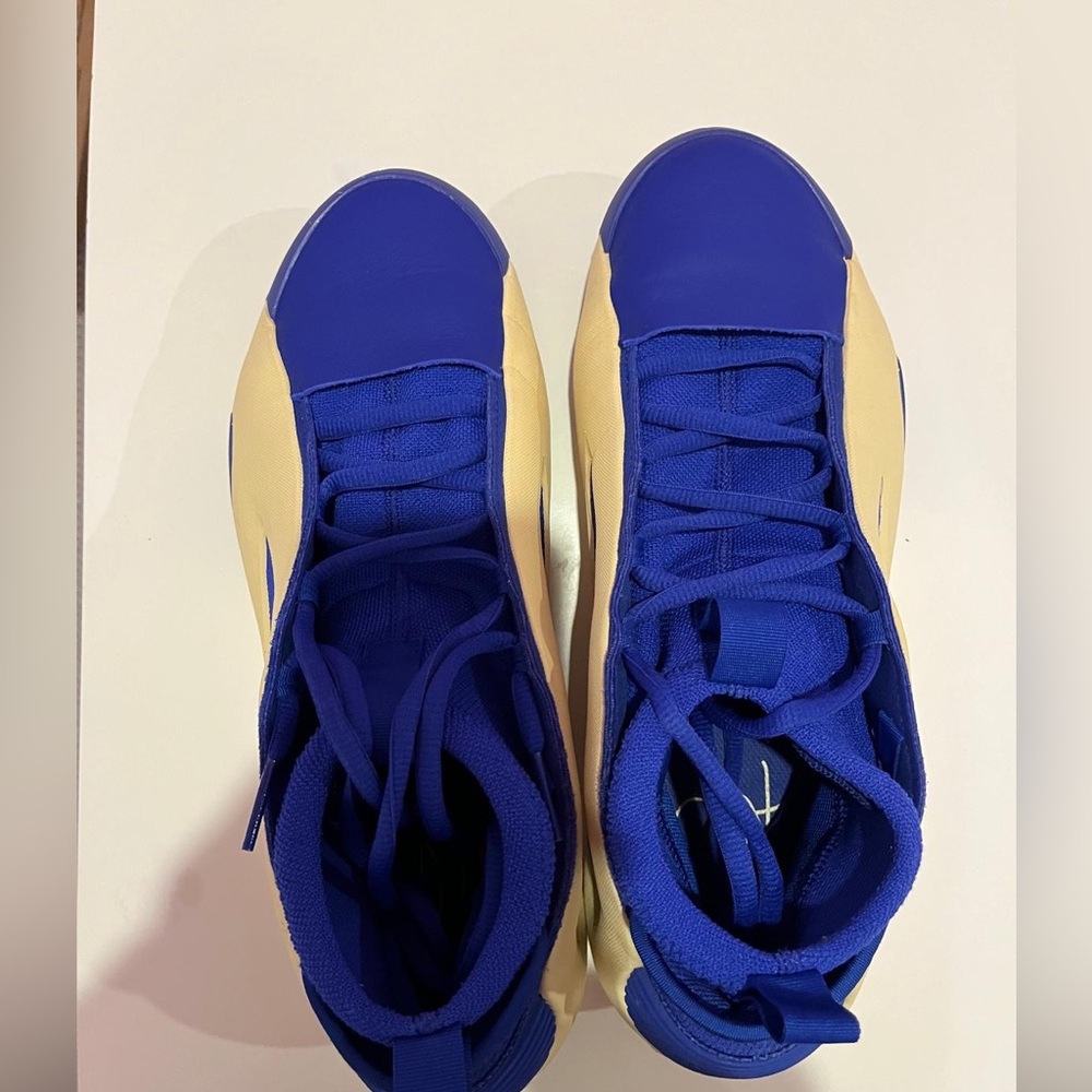 Adidas Men’s Harden Volume 8 basketball Sneaker